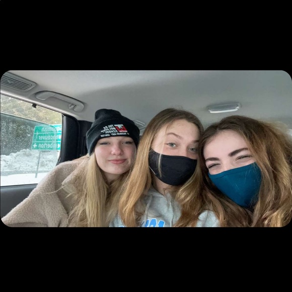 Meet your Posher, Riley - Picture 1 of 1